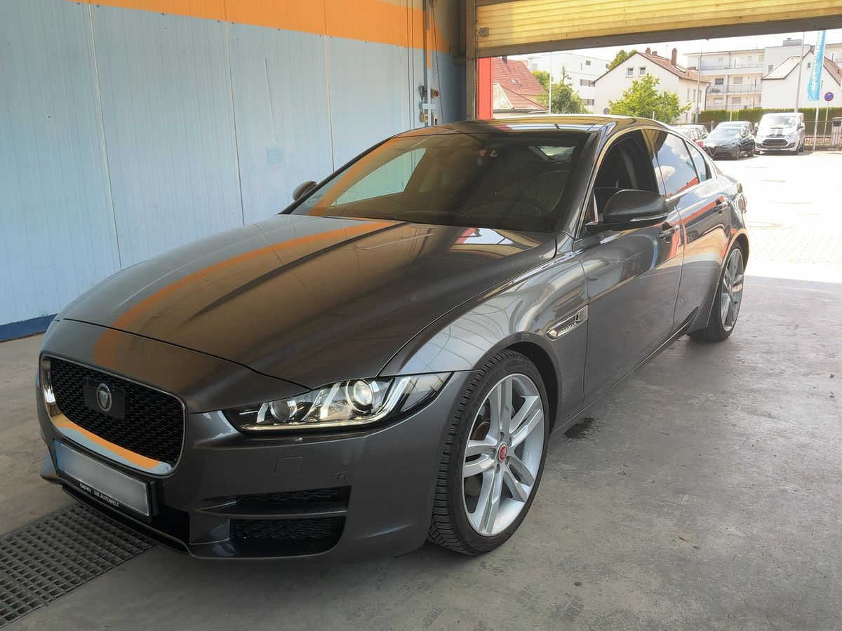 Jaguar XE 2017