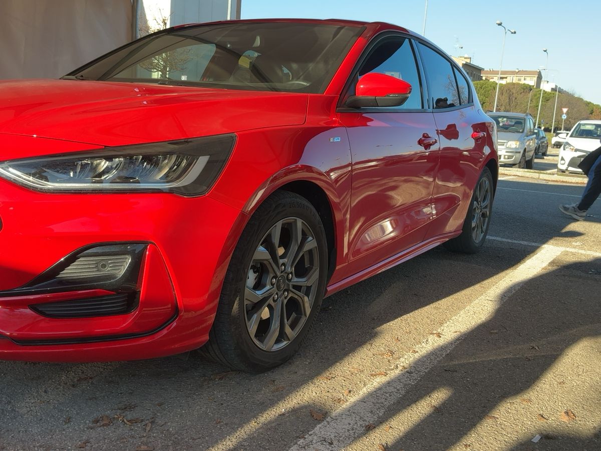 Ford Focus 1.0 EcoBoost Mild-Hybrid ST-Line