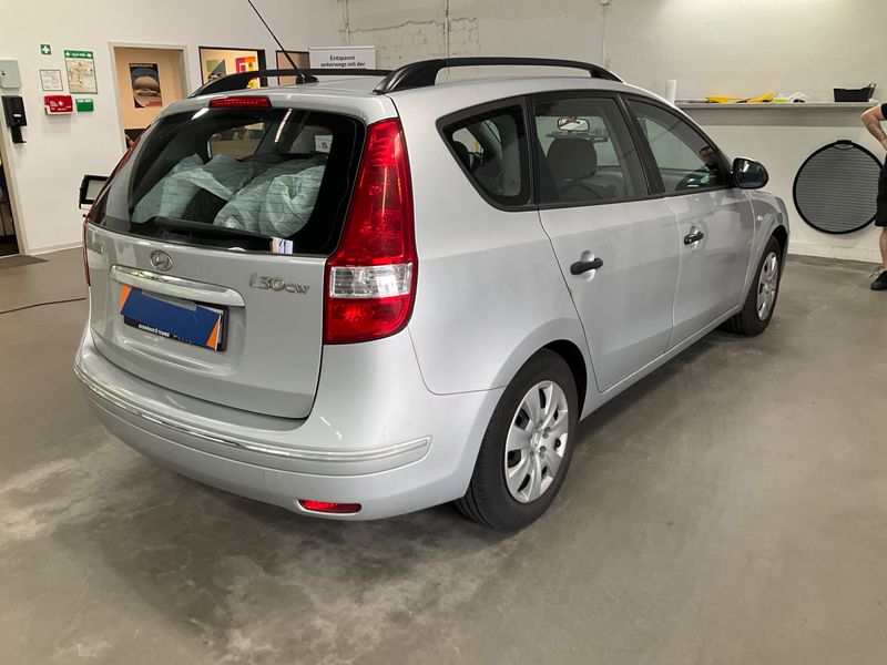 Hyundai i30 1.6 Classic — zdjęcie 2