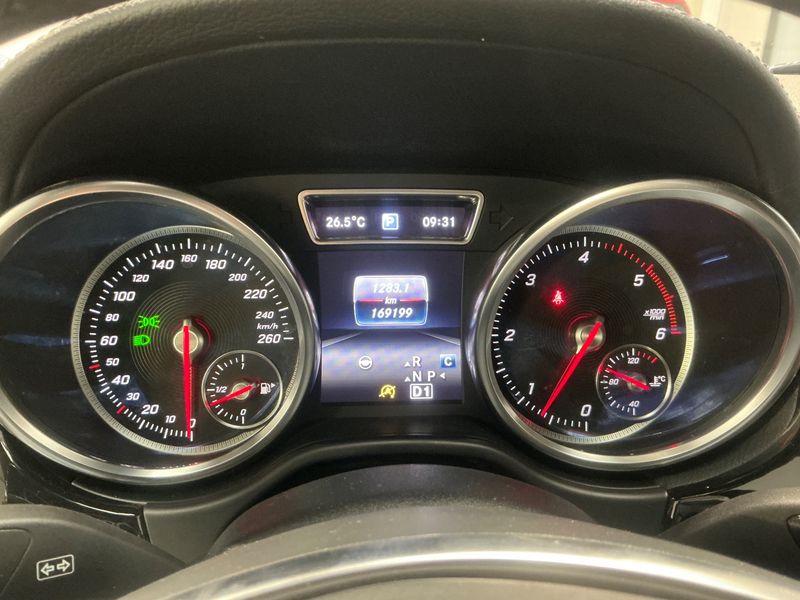 Mercedes-Benz GLS-Klasse GLS 350 d 4Matic Premium — zdjęcie 13