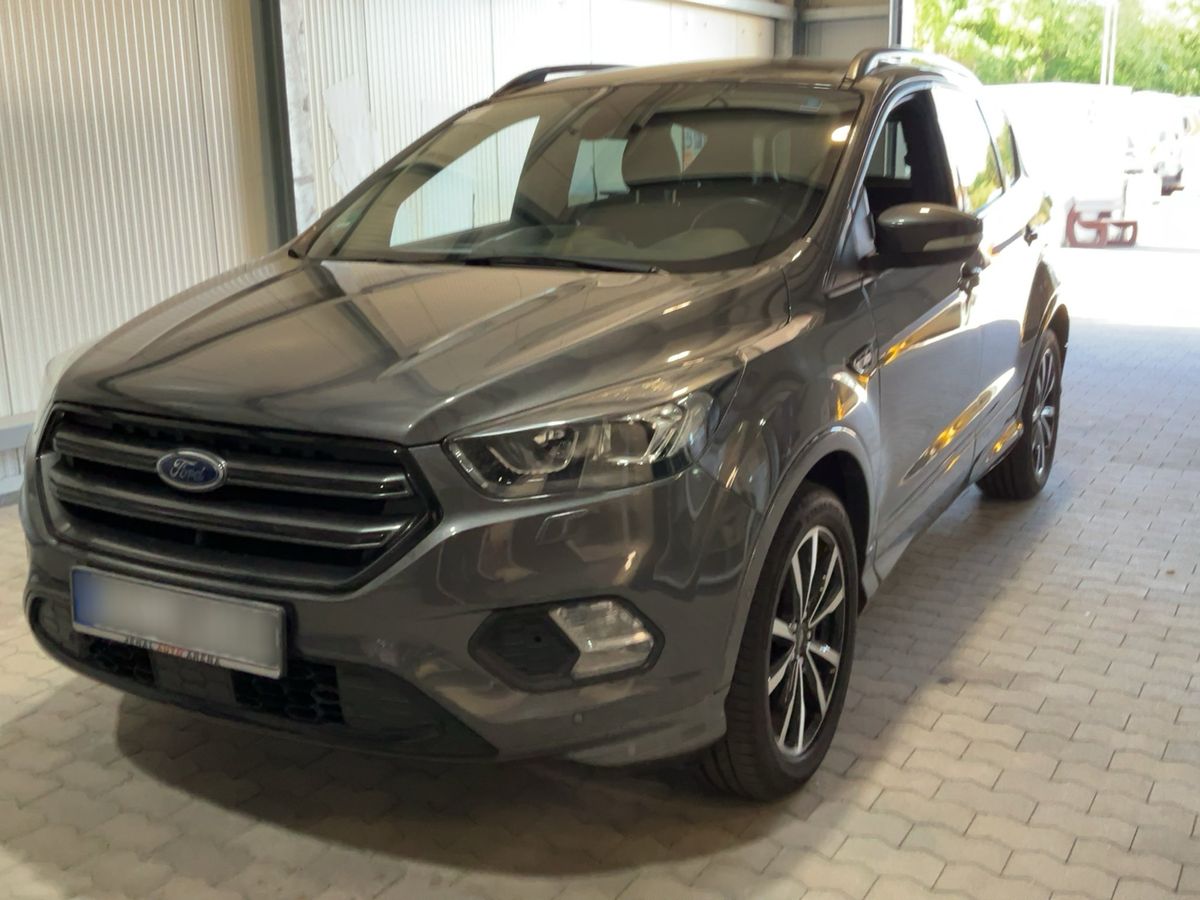 Ford Kuga 2018 — photo 1