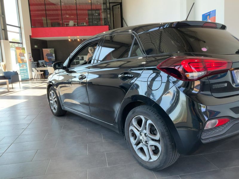 Hyundai i20 1.0 TGDI Intuitive — zdjęcie 3