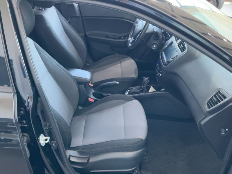 Hyundai i20 1.0 TGDI Intuitive — zdjęcie 11
