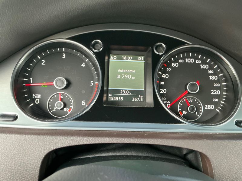 Volkswagen CC 2.0 TDI Carat Edition BlueMotion Tech — zdjęcie 13