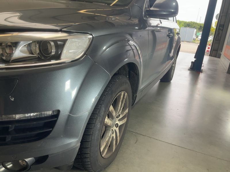 Audi Q7 4.2 V8 FSI quattro — zdjęcie 2