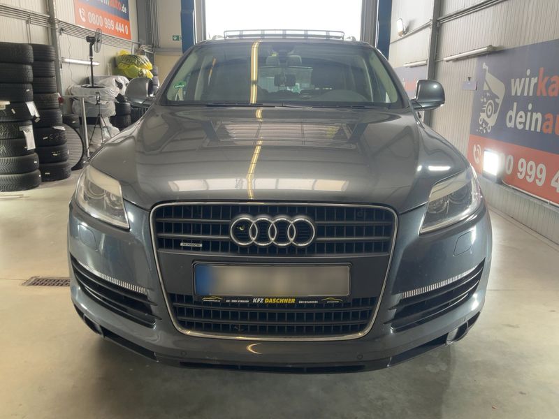 Audi Q7 4.2 V8 FSI quattro — zdjęcie 9