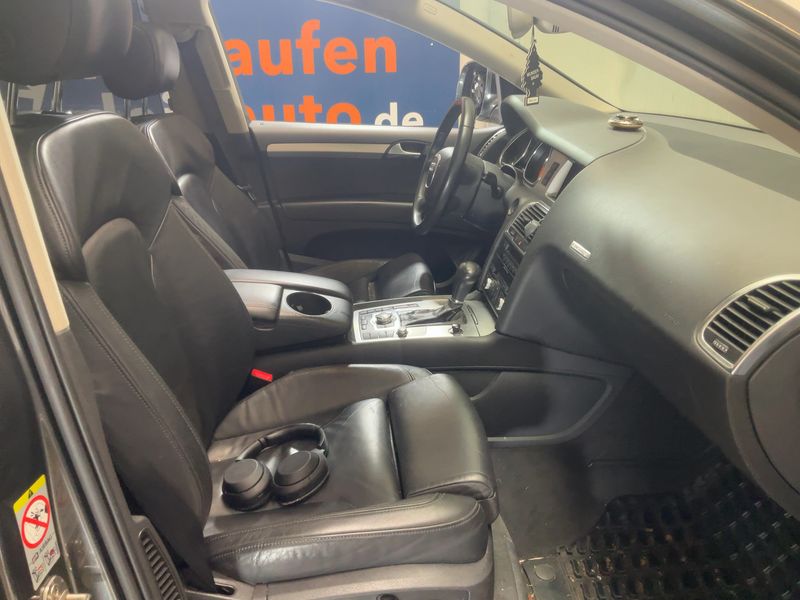 Audi Q7 4.2 V8 FSI quattro — zdjęcie 11