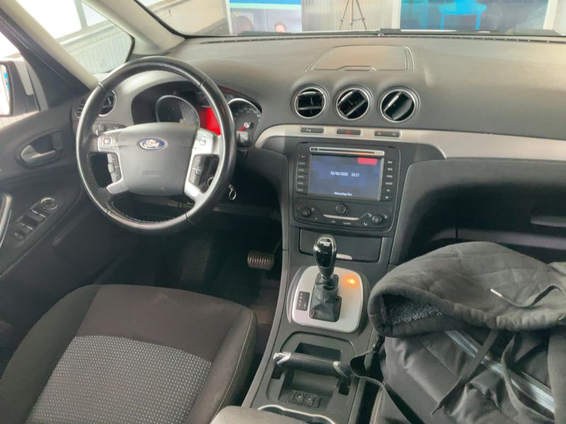 Ford Galaxy 2.0 TDCi Trend — zdjęcie 12