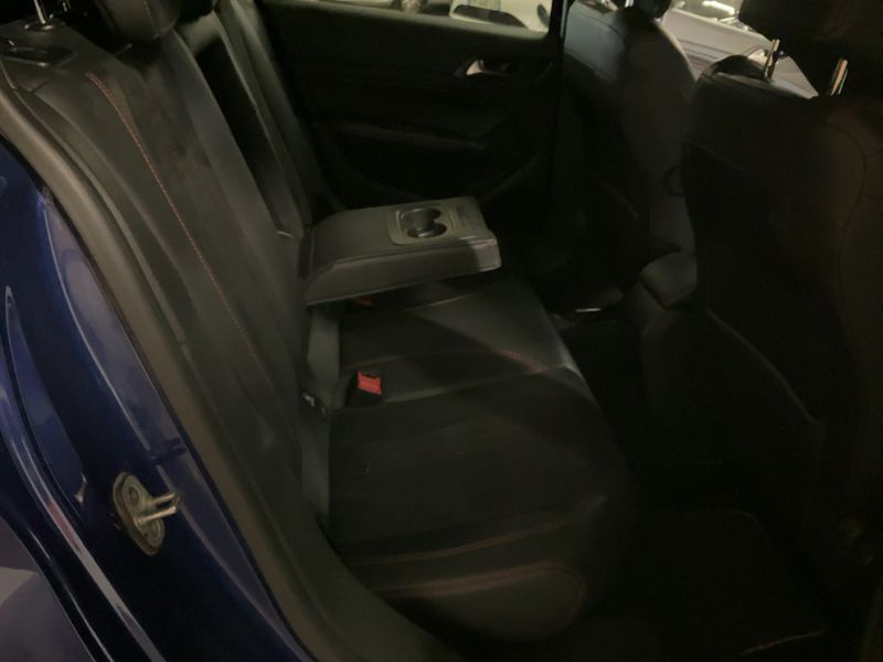 Peugeot 308 2.0 Blue-HDi GT Line 2015 – снимка 19