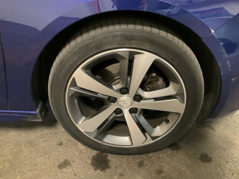 Peugeot 308 2.0 Blue-HDi GT Line 2015 – снимка 11