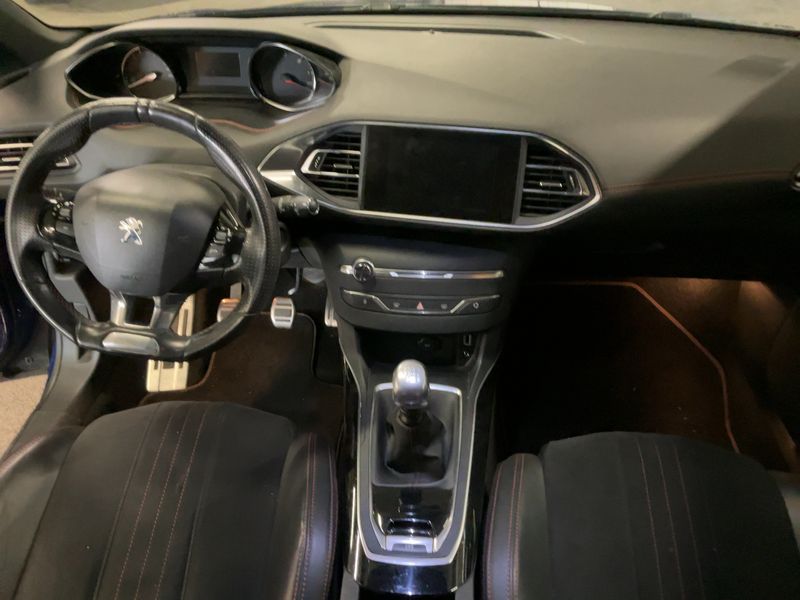 Peugeot 308 2.0 Blue-HDi GT Line 2015 – снимка 17