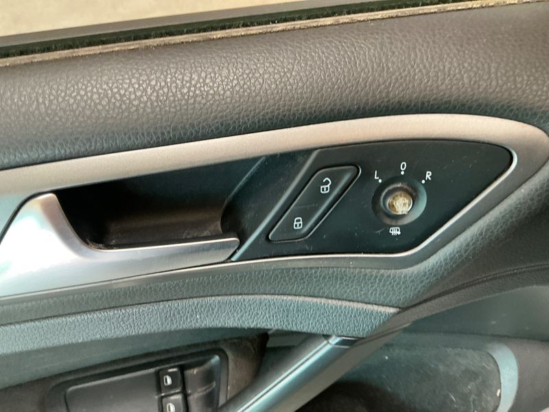 Volkswagen Golf VII 1.6 TDI Trendline BlueMotion Tech 2014 – снимка 42