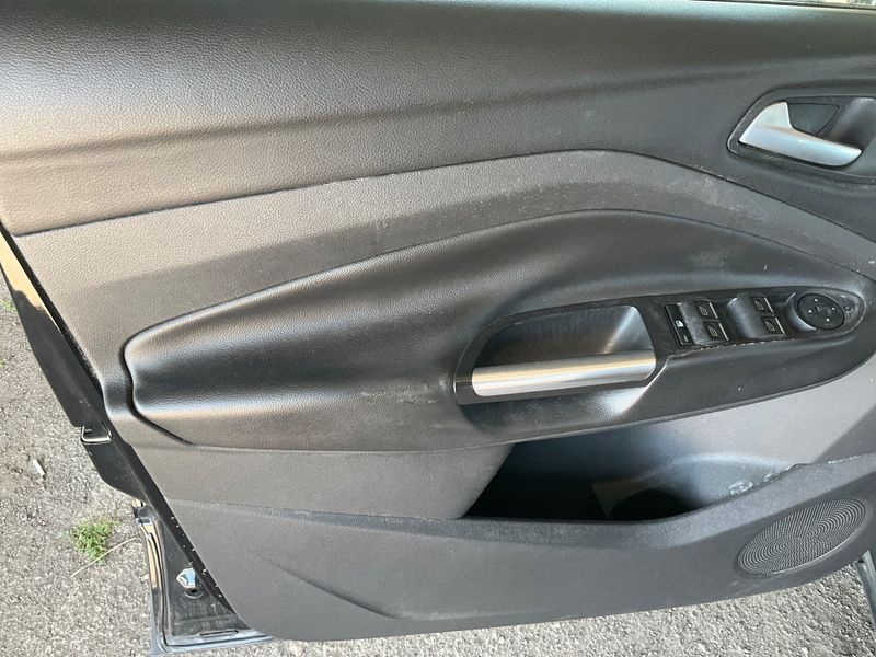 Ford Kuga 2.0 TDCi Plus 2015 – снимка 25