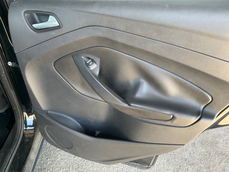 Ford Kuga 2.0 TDCi Plus 2015 – снимка 23