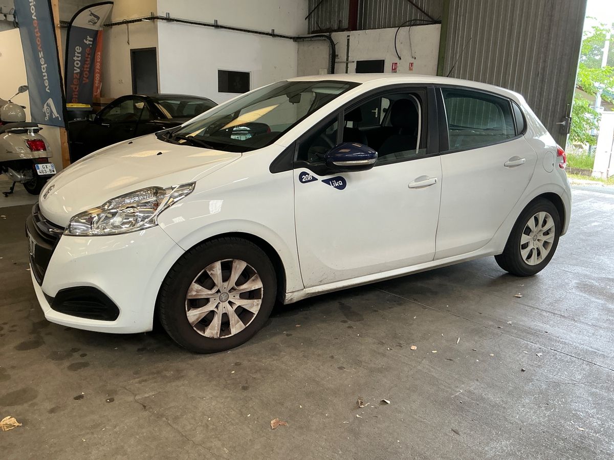 Peugeot 208 2016