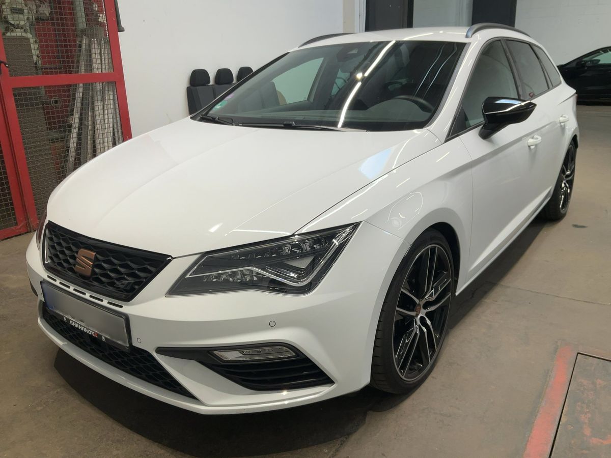 Seat Leon 2020 — photo 1
