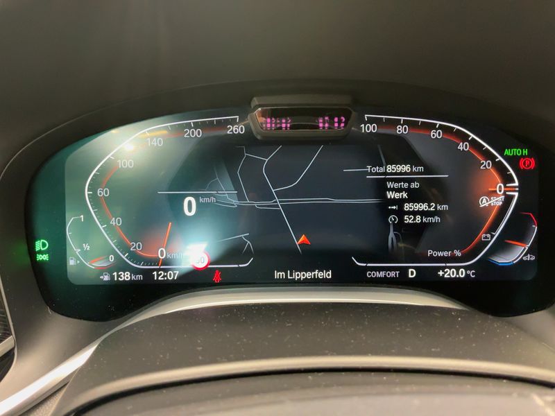 BMW 7er 750i xDrive — zdjęcie 13