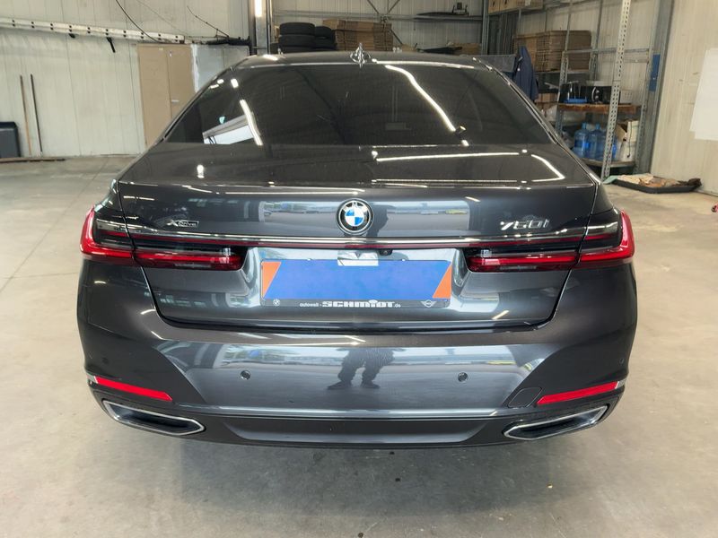 BMW 7er 750i xDrive — zdjęcie 5