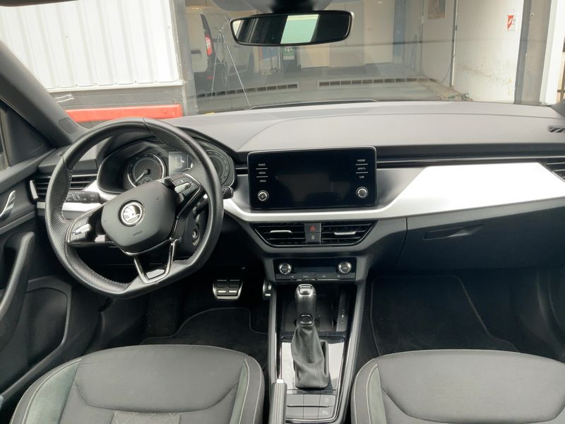 Skoda Kamiq 1.0 TSI Ambition — zdjęcie 12