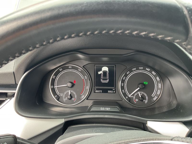 Skoda Kamiq 1.0 TSI Ambition — zdjęcie 13