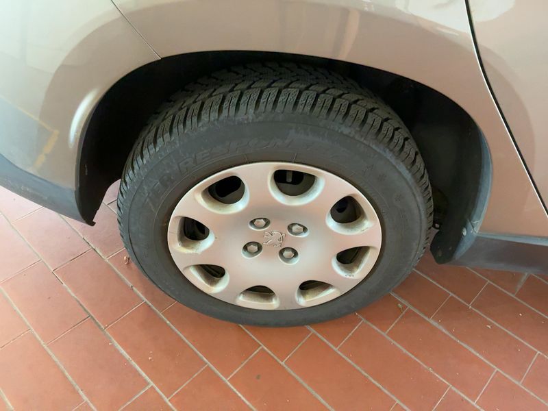 Peugeot 2008 1.6 e-HDi Allure 2013 – снимка 9