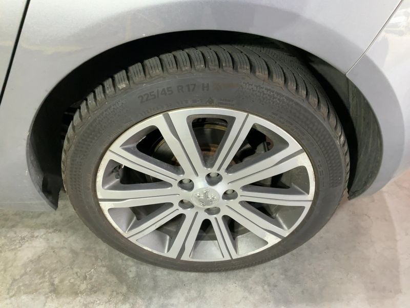 Peugeot 308 1.6 Blue-HDi Allure 2016 – снимка 5