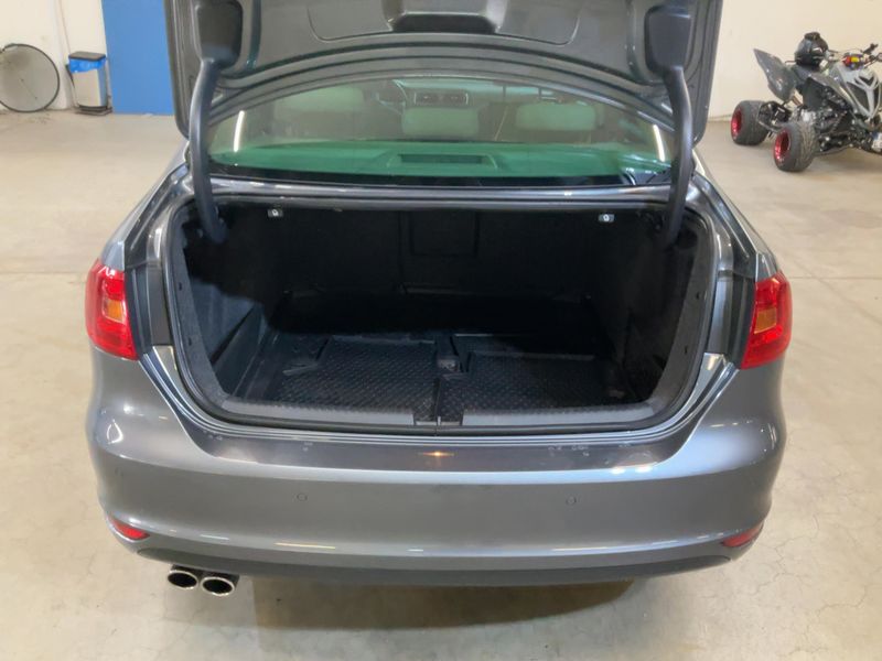 Volkswagen Jetta 1.4 TSI Highline — zdjęcie 10