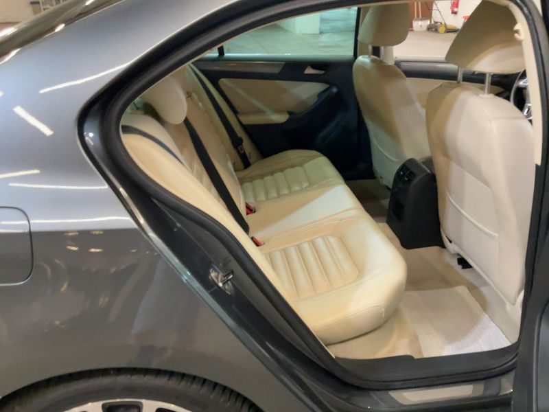 Volkswagen Jetta 1.4 TSI Highline — zdjęcie 14