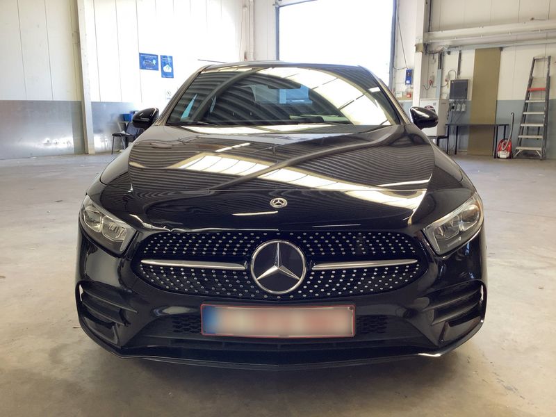 Mercedes-Benz A-Klasse Limousine A 180 d AMG Line — zdjęcie 9