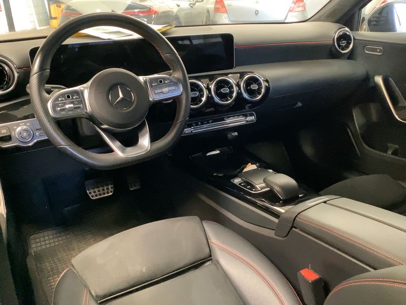 Mercedes-Benz A-Klasse Limousine A 180 d AMG Line — zdjęcie 12