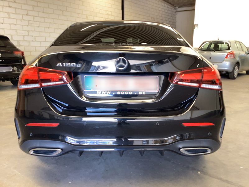 Mercedes-Benz A-Klasse Limousine A 180 d AMG Line — zdjęcie 5