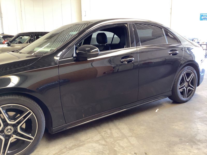 Mercedes-Benz A-Klasse Limousine A 180 d AMG Line — zdjęcie 4