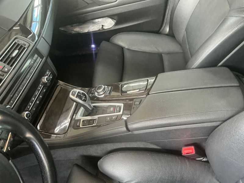 BMW 5er 530d 2010 – снимка 31