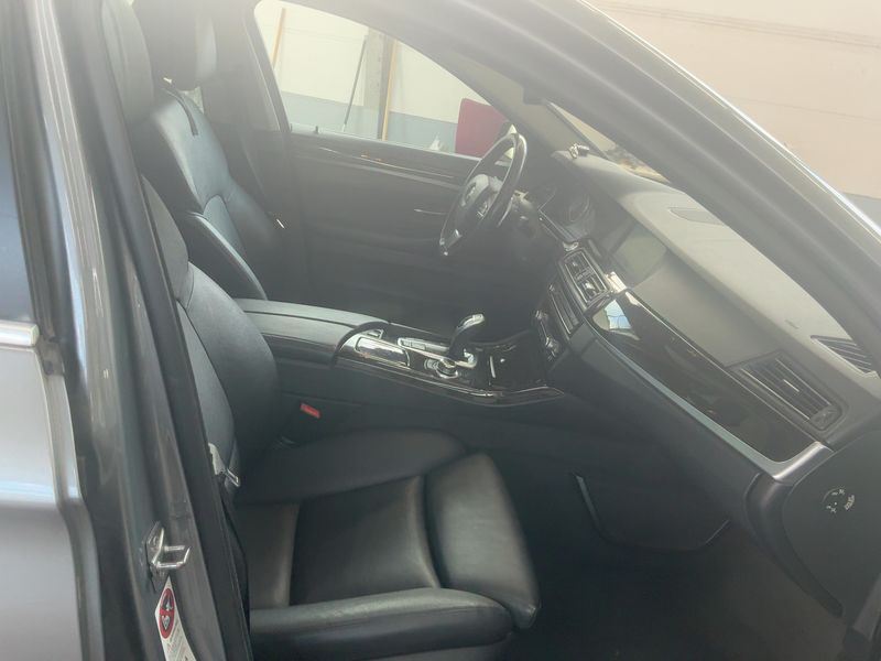 BMW 5er 530d 2010 – снимка 17