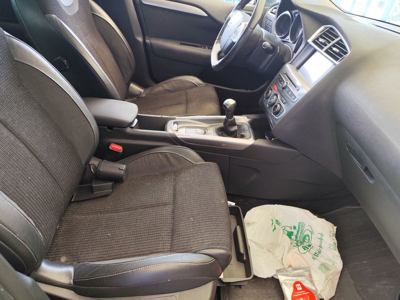 Citroen C4 1.6 Blue-HDi Shine — zdjęcie 10
