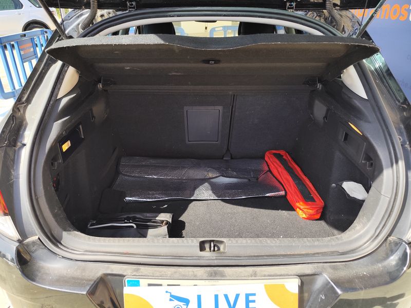 Citroen C4 1.6 Blue-HDi Shine — zdjęcie 9