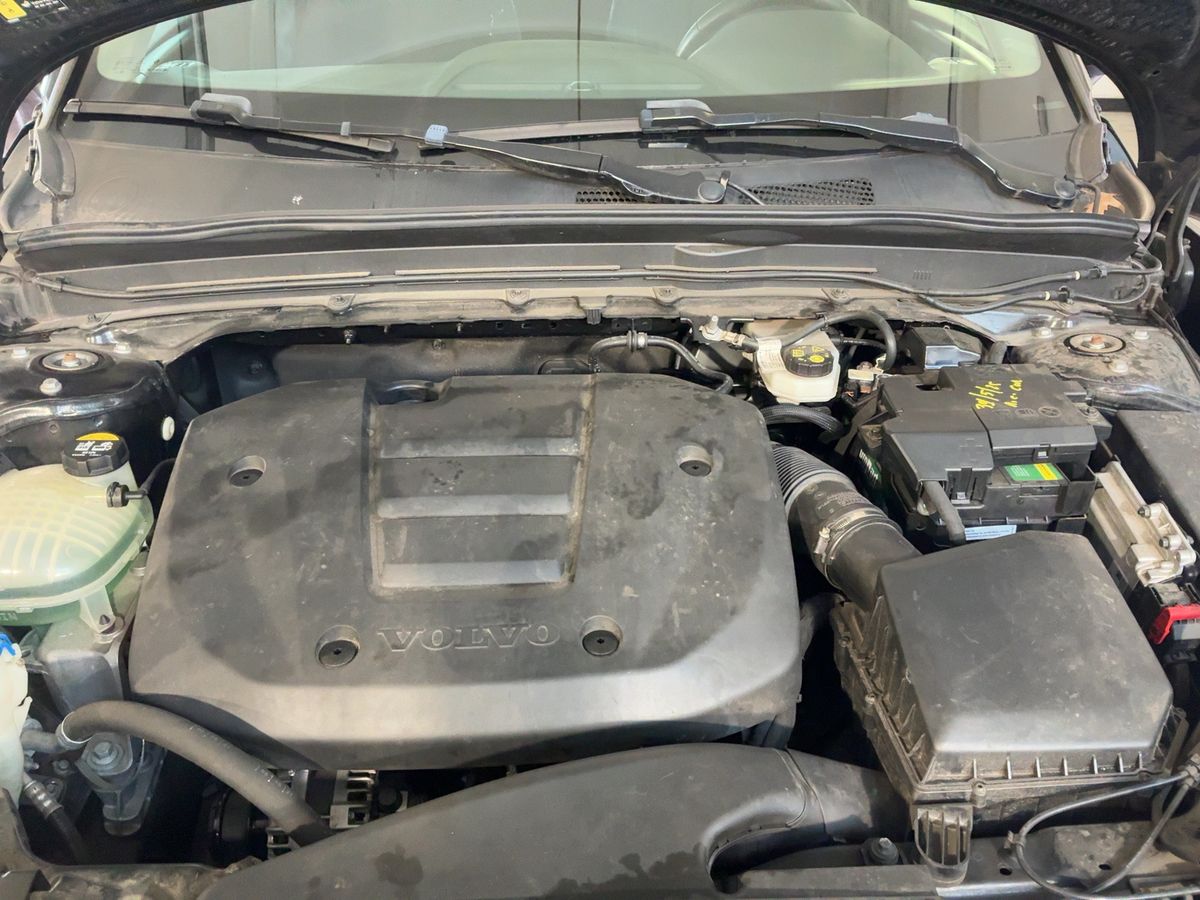 Volvo XC40 2021 — photo 22