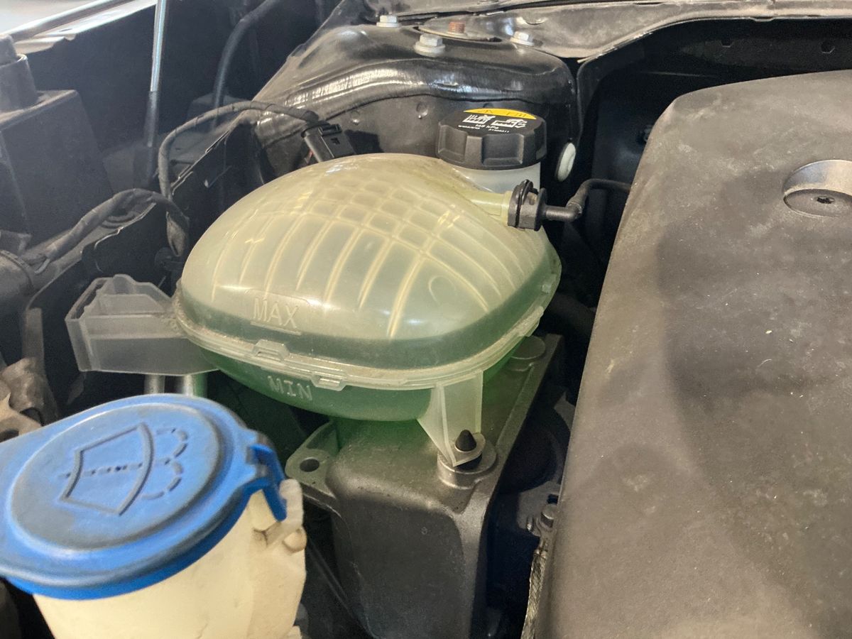 Volvo XC40 2021 — photo 27