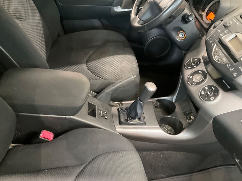 Toyota RAV 4 2.0 Elegance 2006 – снимка 35