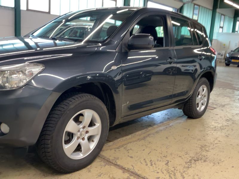 Toyota RAV 4 2.0 Elegance 2006 – снимка 2