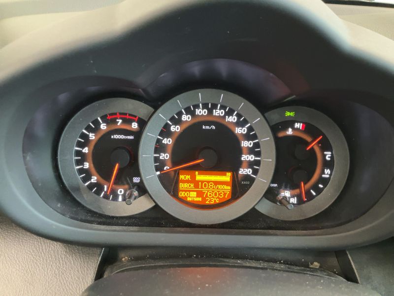Toyota RAV 4 2.0 Elegance 2006 – снимка 19