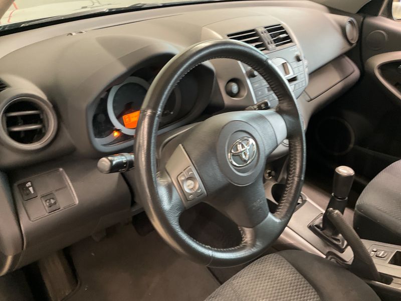 Toyota RAV 4 2.0 Elegance 2006 – снимка 31