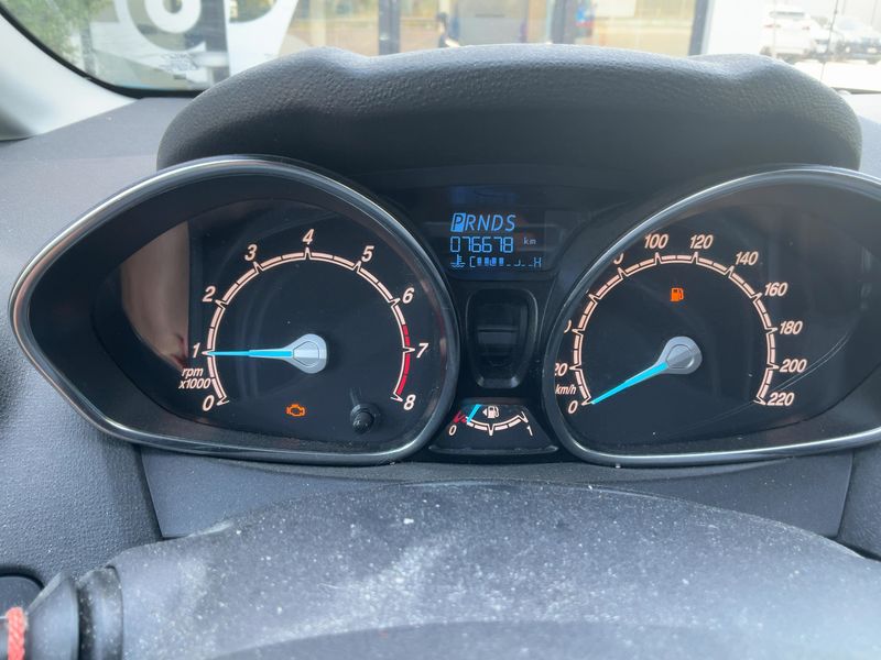 Ford Fiesta 1.0 EcoBoost Titanium 2014 – снимка 18