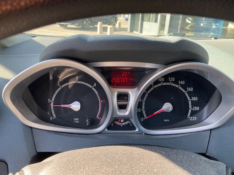 Ford Fiesta 1.4 TDCi Titanium — zdjęcie 4