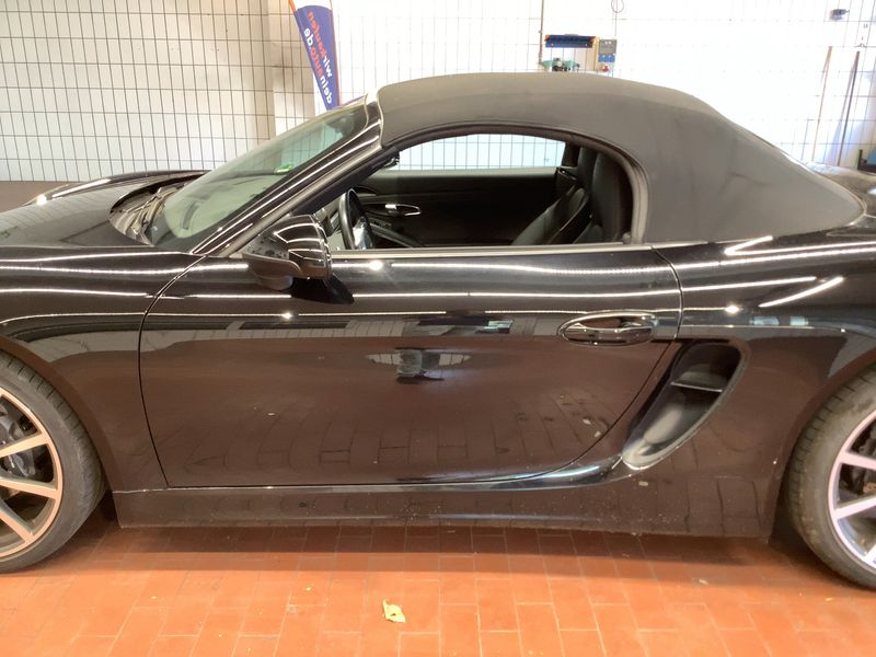Porsche Boxster 2.7 Black Edition — zdjęcie 4
