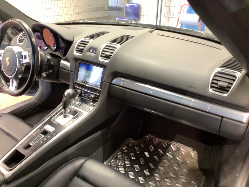 Porsche Boxster 2.7 Black Edition — zdjęcie 12