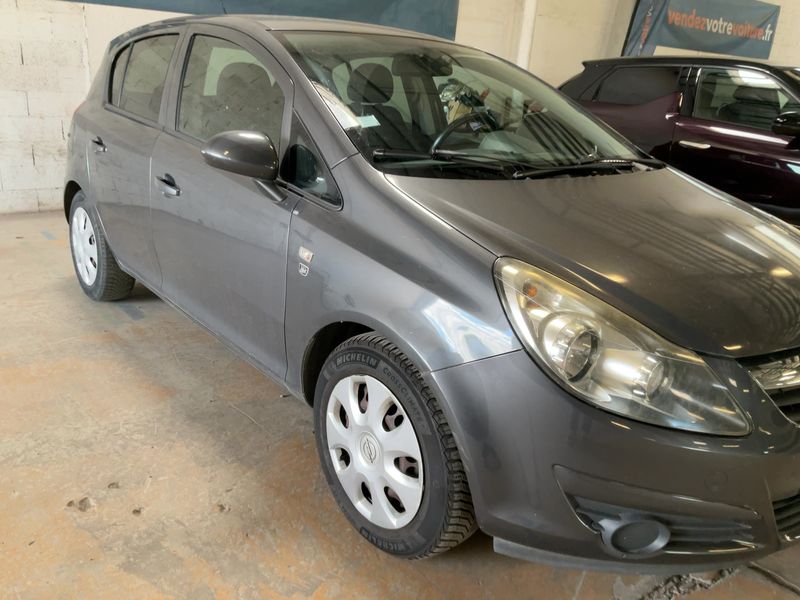 Opel Corsa 1.4 Cosmo 2010 – снимка 12