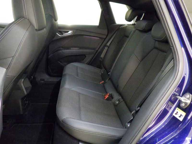 Audi Q4 40 e-tron — zdjęcie 8