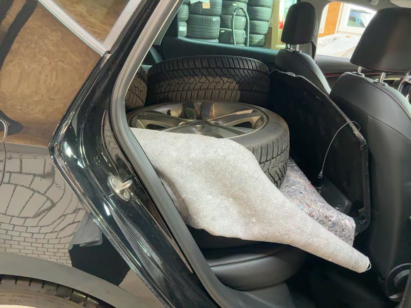 Seat Leon 2.0 TDI FR — zdjęcie 14