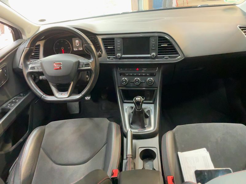 Seat Leon 2.0 TDI FR — zdjęcie 12